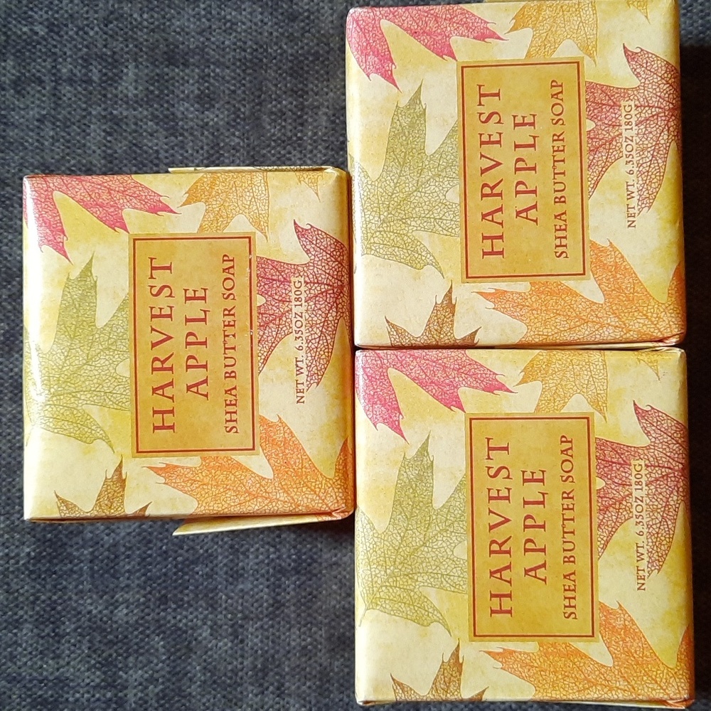Harvest Apple Shea Butter Spa Bar Bath Soap Set 6.35oz Bars Fall Scent NWT